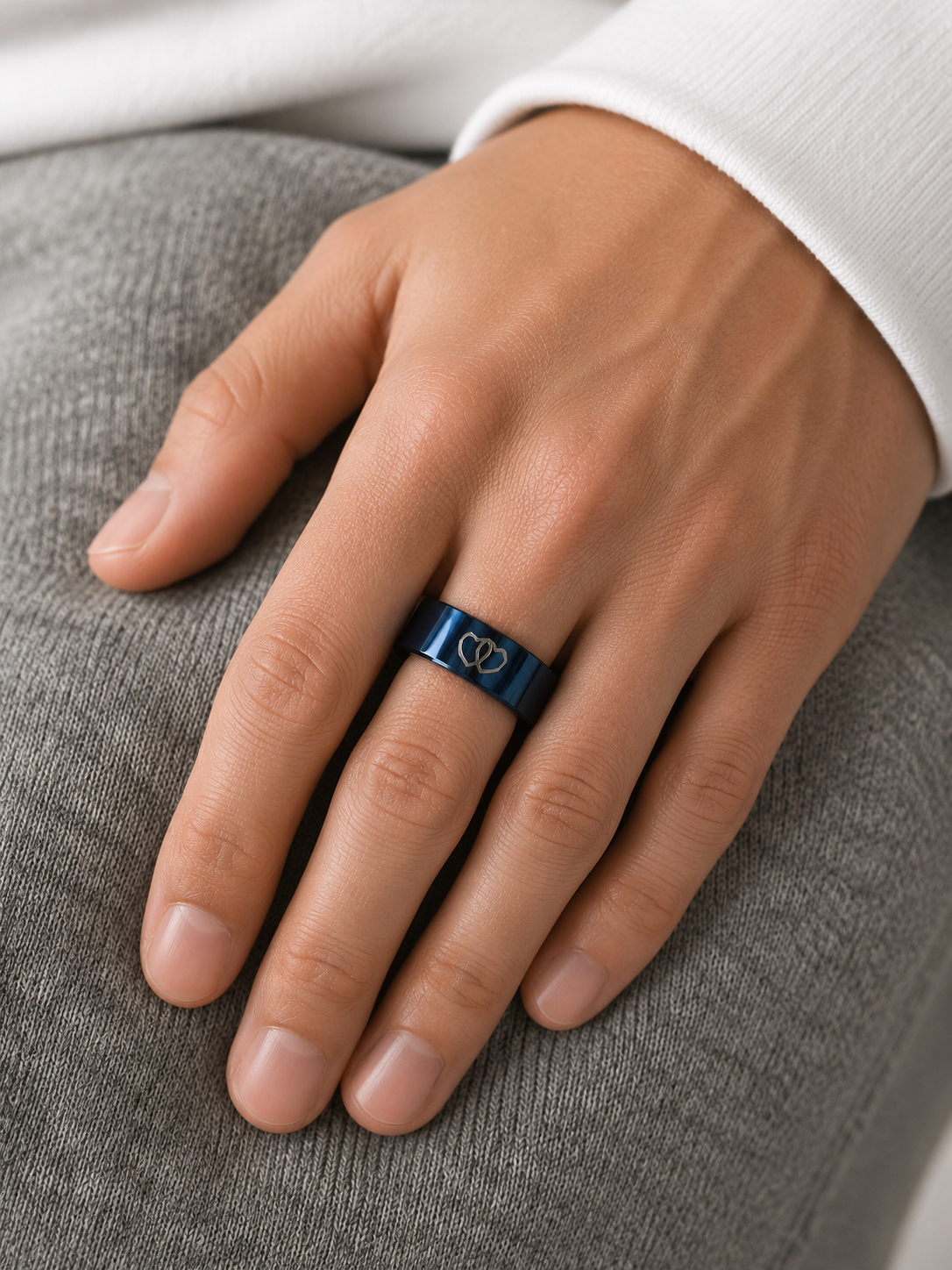 Bague Cœurs Entrelacés Bleue Métallisée – Taille 57 (18 mm)