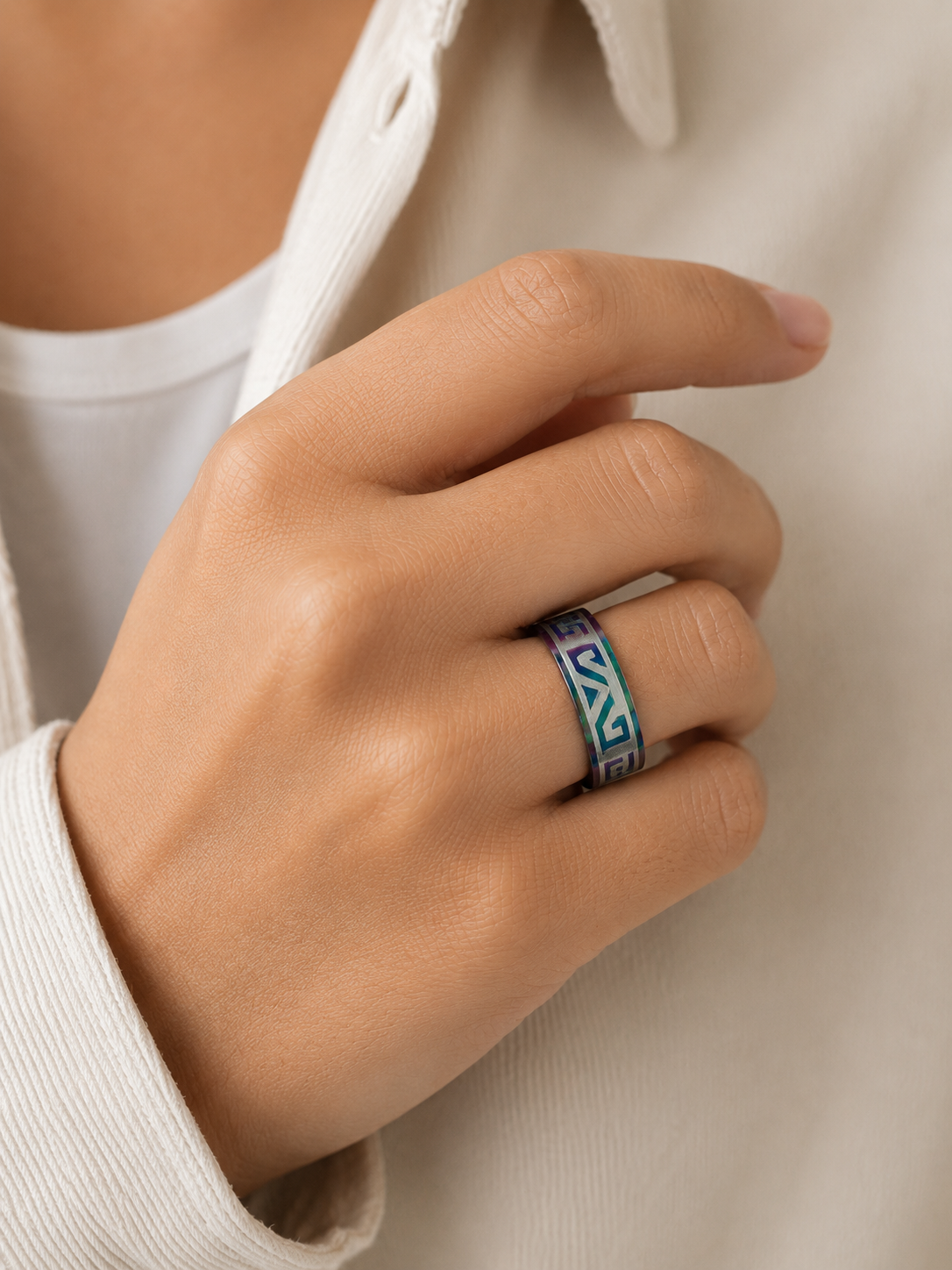 Bague Motif Géométrique Irisé – Taille 54 (17 mm) – Mixte