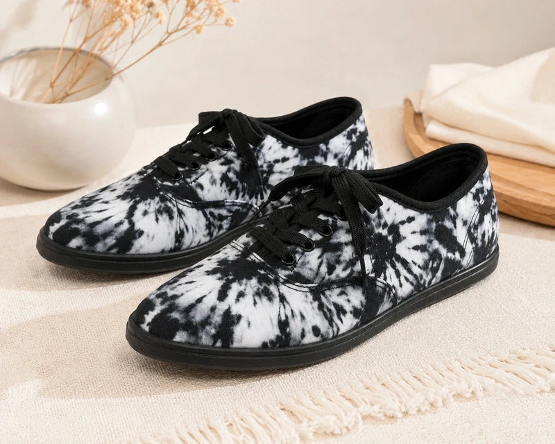 Baskets imprimé tie-dye noir et blanc – Taille 39 – Style original et tendance