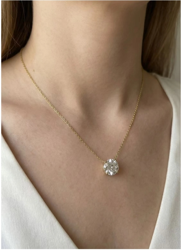 Collier strass en acier inoxydable – Présenté en écrin